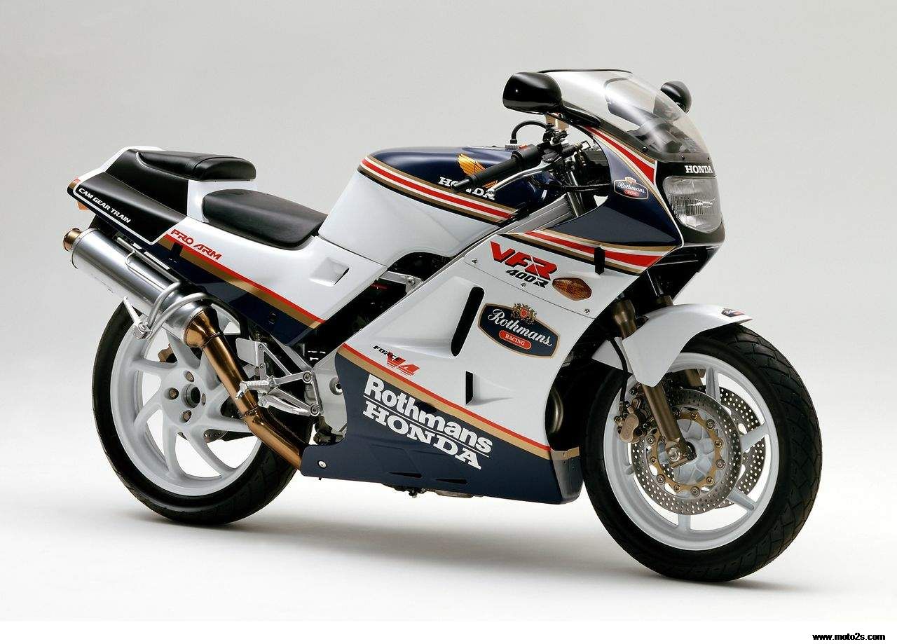 1987年Honda VFR 400R Rothmans Replica 1987年Honda VFR 400R Rothmans Replica