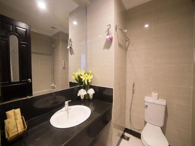 Khách sn The Light Hotel & Resort (The Light Khách sn The Light Hotel & Resort (The Light