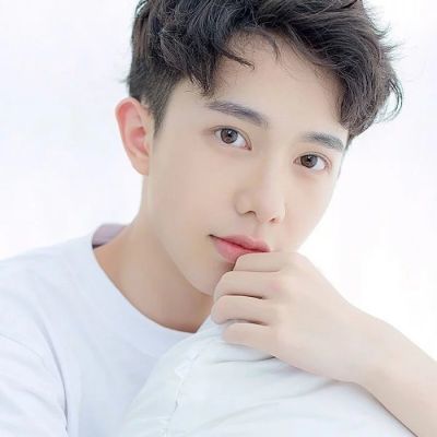 男生头像帅气阳光侧面qq头像男生阳光帅气_dongmanqq头像男生阳光帅气