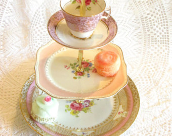 The original Unmistakable Tea & Cupcake Sta The original Unmistakable Tea & Cupcake Sta