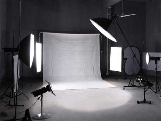 影视灯光论文_影视灯光素材_影视灯光品牌