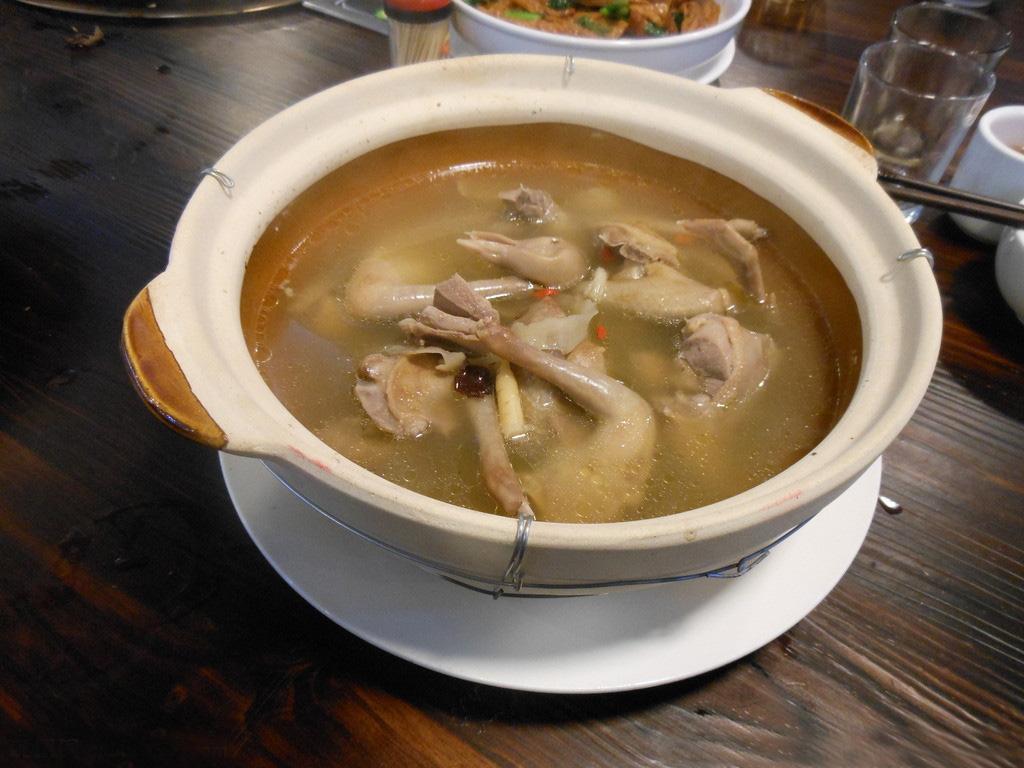 身体和党参,薏苡,扁豆,蜜蜂一起炖可补黄芪a身体.养蜂怎么找鸽子图片