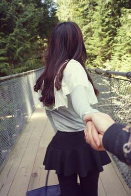 qq皮肤情侣背影大图